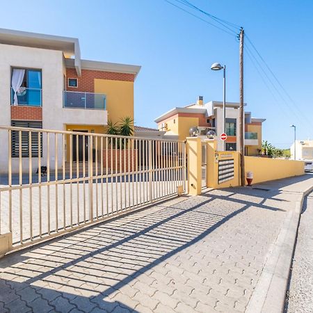 Cozy Villa With Pool And Barbecue Albufeira Luaran gambar