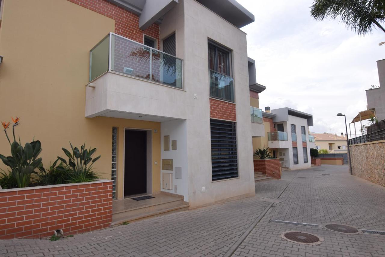 Cozy Villa With Pool And Barbecue Albufeira Luaran gambar