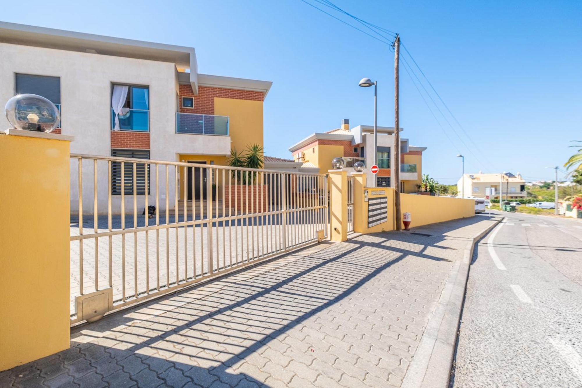 Cozy Villa With Pool And Barbecue Albufeira Luaran gambar